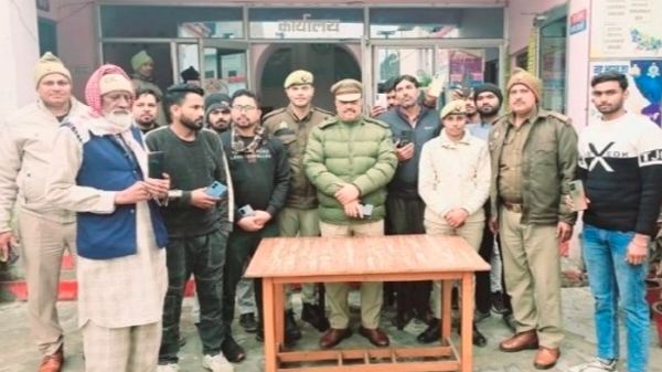 खोई हुई मुस्कान वापस लाई पुलिस: तकनीकी कौशल से 11 परिवारों को लौटाए उनके कीमती स्मार्टफोन